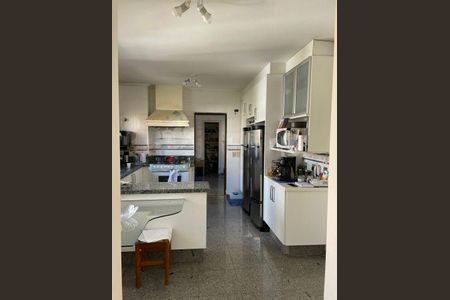 Apartamento à venda com 208m², 4 quartos e 3 vagas