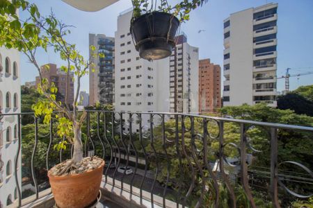 Apartamento à venda com 293m², 3 quartos e 4 vagas