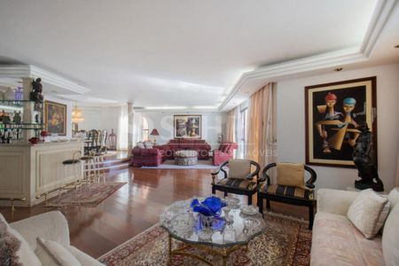 Apartamento à venda com 293m², 3 quartos e 4 vagas