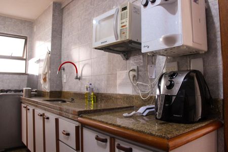 Apartamento para alugar com 180m², 2 quartos e 2 vagas Apartamento para alugar com 180m², 2 quartos e 2 vagasCozinha - Armários