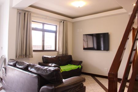 Apartamento para alugar com 180m², 2 quartos e 2 vagas Apartamento para alugar com 180m², 2 quartos e 2 vagasSala