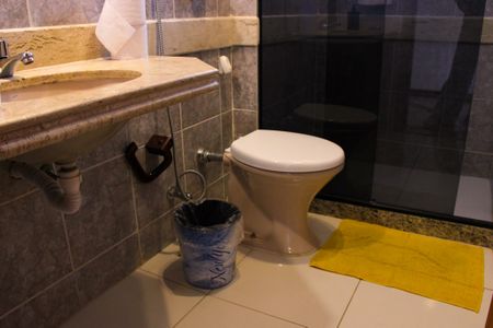 Apartamento para alugar com 180m², 2 quartos e 2 vagas Apartamento para alugar com 180m², 2 quartos e 2 vagasBanheiro Social