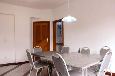 Apartamento para alugar com 180m², 2 quartos e 2 vagas Apartamento para alugar com 180m², 2 quartos e 2 vagasSala