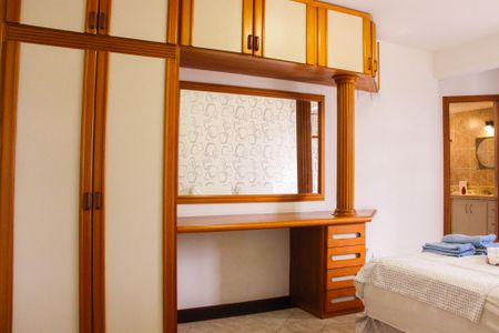 Apartamento para alugar com 180m², 2 quartos e 2 vagas Apartamento para alugar com 180m², 2 quartos e 2 vagasSuíte 2