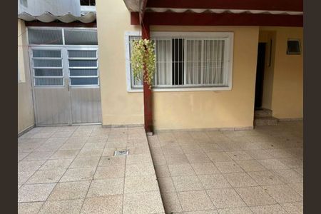 Casa à venda com 122m², 2 quartos e 2 vagas