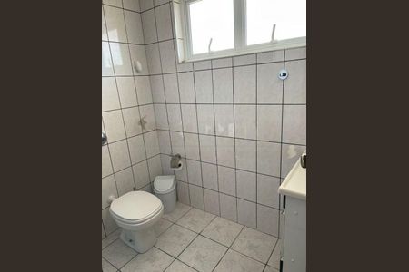 Casa à venda com 122m², 2 quartos e 2 vagas