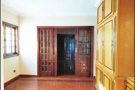 Casa à venda com 4 quartos, 430m² em Granja Julieta, São Paulo