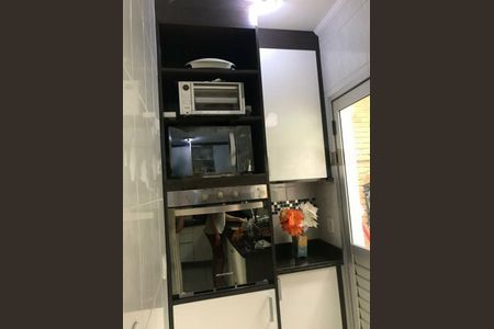 Casa à venda com 107m², 3 quartos e 2 vagas