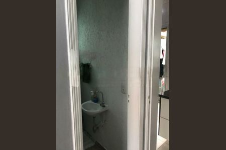 Casa à venda com 107m², 3 quartos e 2 vagas
