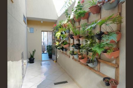 Casa à venda com 255m², 4 quartos e 4 vagas