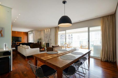 Apartamento à venda com 184m², 3 quartos e 4 vagas