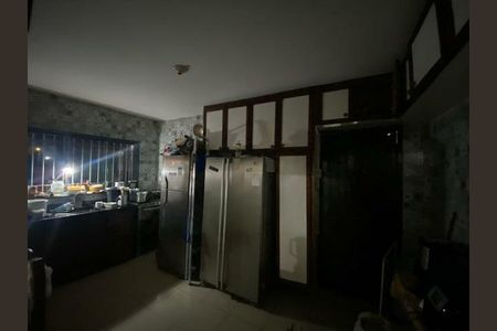 Casa à venda com 4 quartos, 180m² em Terceira Divisão de Interlagos, São Paulo