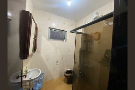 Casa à venda com 4 quartos, 180m² em Terceira Divisão de Interlagos, São Paulo