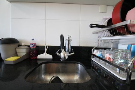 Sala, Cozinha e Área de Serviço de apartamento para alugar com 1 quarto, 24m² em Paraíso do Morumbi, São Paulo