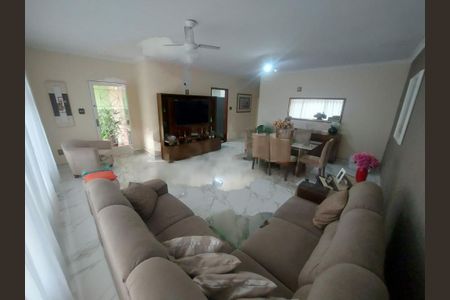 Casa à venda com 3 quartos, 199m² em Campo Belo, São Paulo