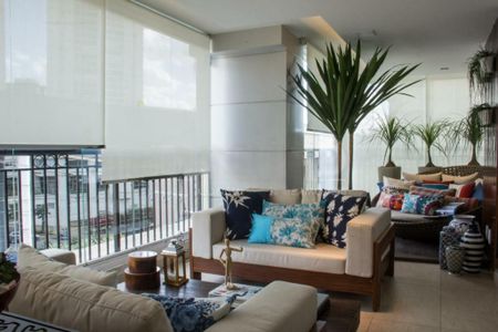 Apartamento à venda com 317m², 4 quartos e 4 vagas
