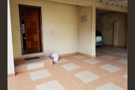 Casa à venda com 160m², 3 quartos e 4 vagas