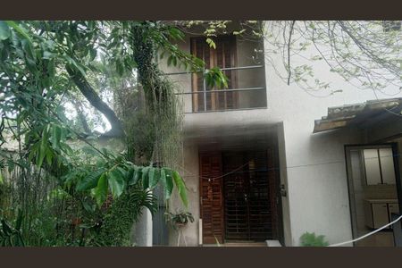 Casa à venda com 160m², 3 quartos e 4 vagas
