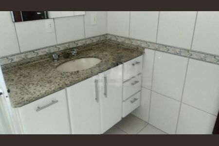 Casa à venda com 160m², 3 quartos e 4 vagas