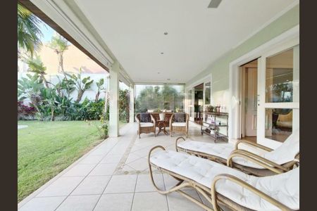 Casa à venda com 4 quartos, 861m² em Jardim dos Estados, São Paulo