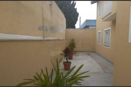 Casa à venda com 68m², 2 quartos e 2 vagas