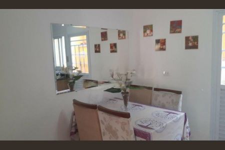 Casa à venda com 68m², 2 quartos e 2 vagas