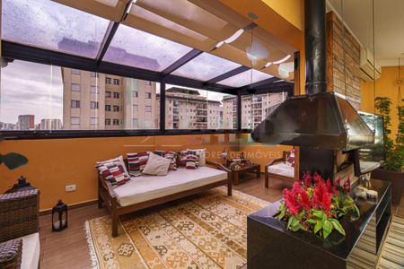 Apartamento à venda com 3 quartos, 230m² em Vila Paulista, São Paulo