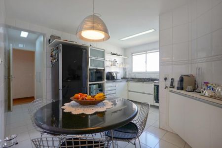 Apartamento à venda com 155m², 3 quartos e 3 vagas