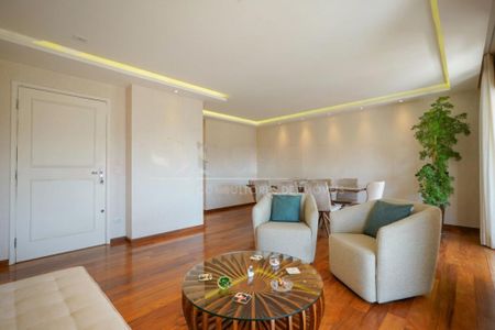 Apartamento à venda com 155m², 3 quartos e 3 vagas