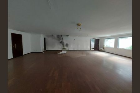 Casa à venda com 4 quartos, 600m² em Jardim Everest, São Paulo