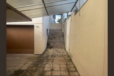 Casa à venda com 3 quartos, 180m² em Campo Grande, São Paulo
