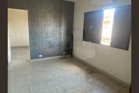 Casa à venda com 3 quartos, 180m² em Campo Grande, São Paulo