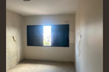 Casa à venda com 3 quartos, 180m² em Campo Grande, São Paulo