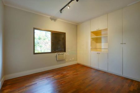 Apartamento à venda com 128m², 3 quartos e 2 vagas