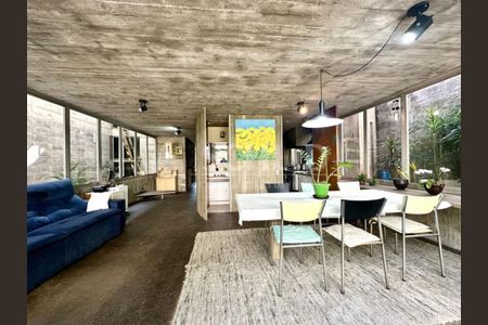 Casa à venda com 5 quartos, 350m² em Morumbi, São Paulo