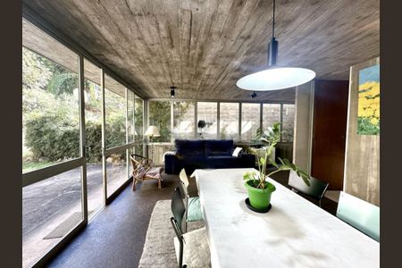 Casa à venda com 5 quartos, 350m² em Morumbi, São Paulo