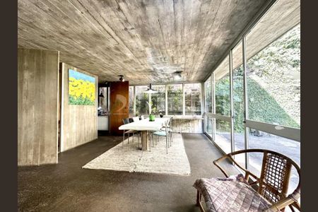 Casa à venda com 5 quartos, 350m² em Morumbi, São Paulo