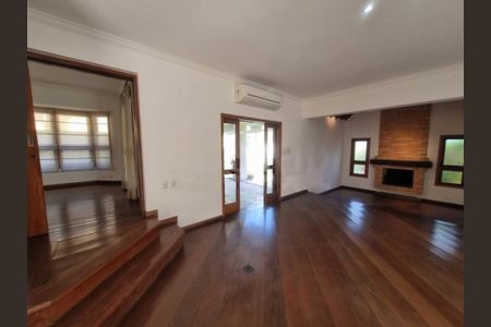 Casa à venda com 446m², 4 quartos e 4 vagas