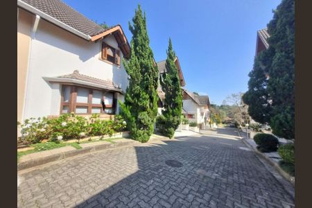 Casa à venda com 446m², 4 quartos e 4 vagas