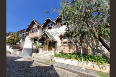 Casa à venda com 446m², 4 quartos e 4 vagas