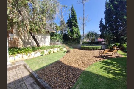 Casa à venda com 446m², 4 quartos e 4 vagas