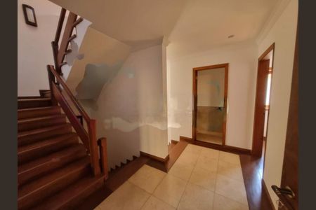 Casa à venda com 446m², 4 quartos e 4 vagas