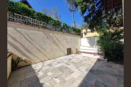 Casa à venda com 446m², 4 quartos e 4 vagas