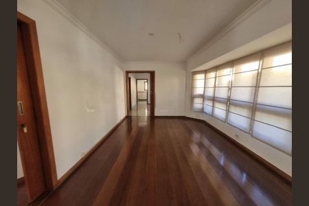 Casa à venda com 446m², 4 quartos e 4 vagas