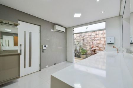 Casa à venda com 3 quartos, 150m² em Mirandópolis, São Paulo