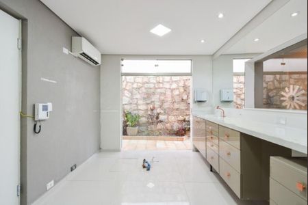 Casa à venda com 3 quartos, 150m² em Mirandópolis, São Paulo