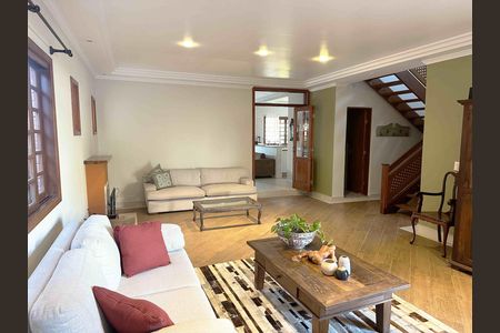 Casa de condomínio à venda com 290m², 3 quartos e 2 vagas Casa de condomínio à venda com 290m², 3 quartos e 2 vagasSala