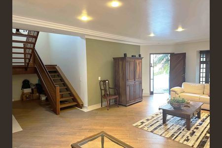 Sala de casa de condomínio à venda com 3 quartos, 290m² em Morada das Flores (aldeia da Serra), Barueri