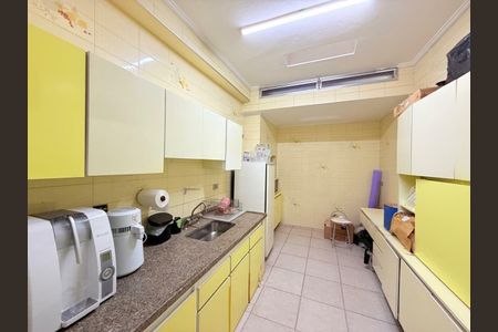 Casa à venda com 3 quartos, 150m² em Vila Arriete, São Paulo