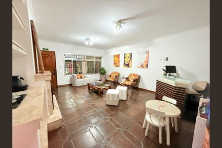 Casa à venda com 3 quartos, 150m² em Vila Arriete, São Paulo